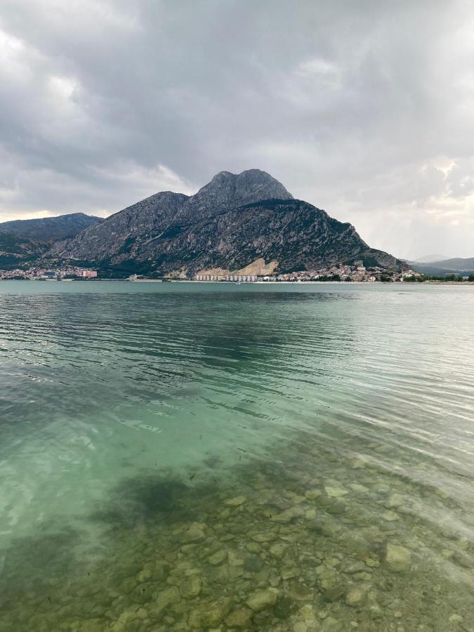 Goel Pension Egirdir Екстериор снимка