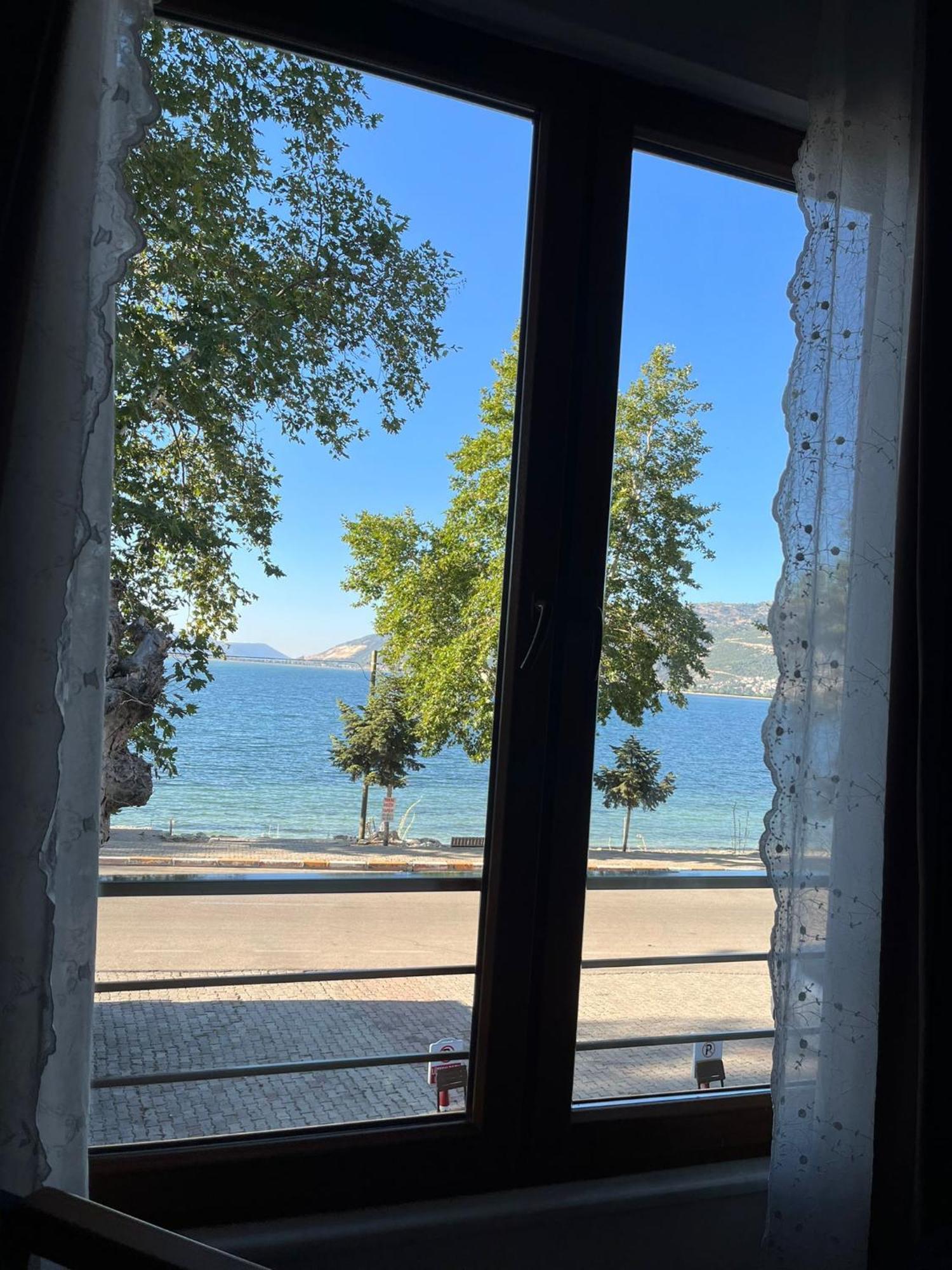 Goel Pension Egirdir Екстериор снимка